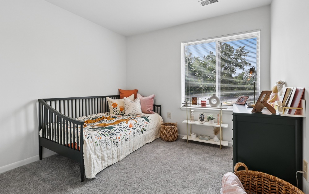 4x2 - Gold - 4 bedroom floorplan layout with 2 bathrooms and 1314 square feet (Bedroom 3)