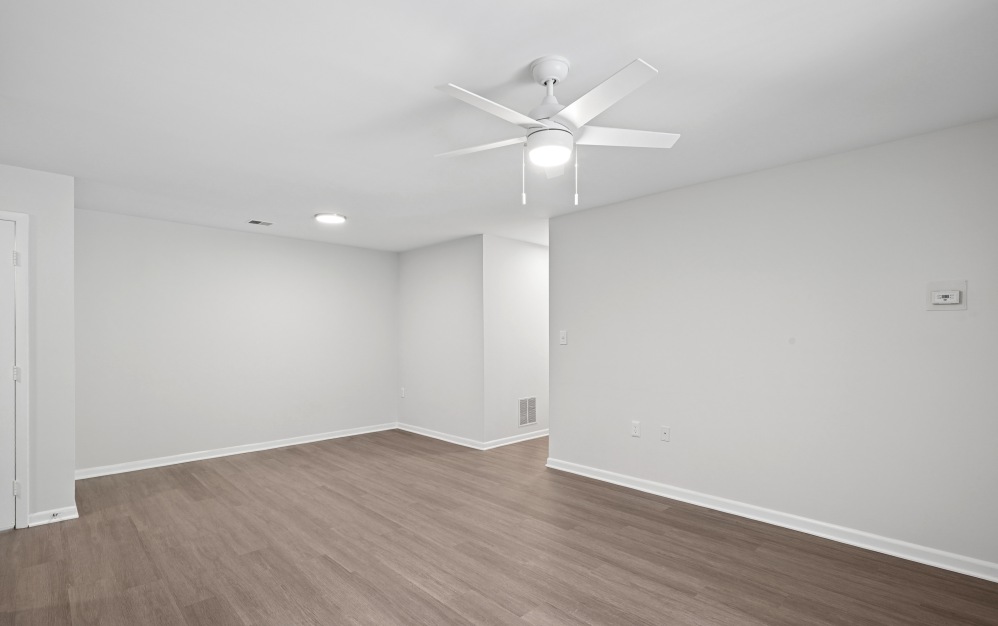 2x1 - Platinum - 2 bedroom floorplan layout with 1 bathroom and 896 square feet (Living Room)